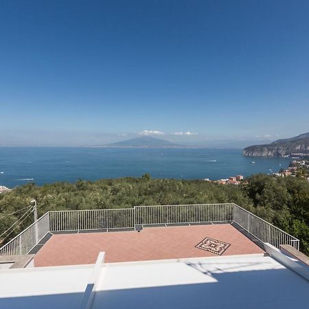 La Terrazza Sul Golfo Villa Sorrento Exterior foto
